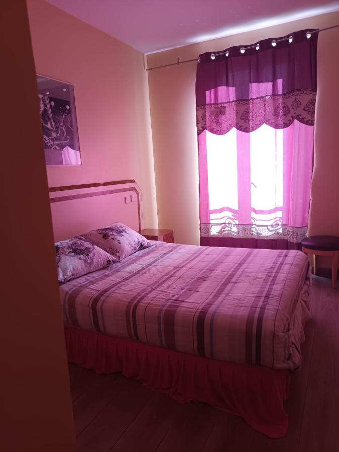 Hotel Azur Montmartre Париж Екстериор снимка