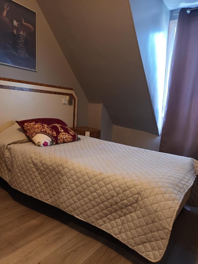 Hotel Azur Montmartre Париж Екстериор снимка