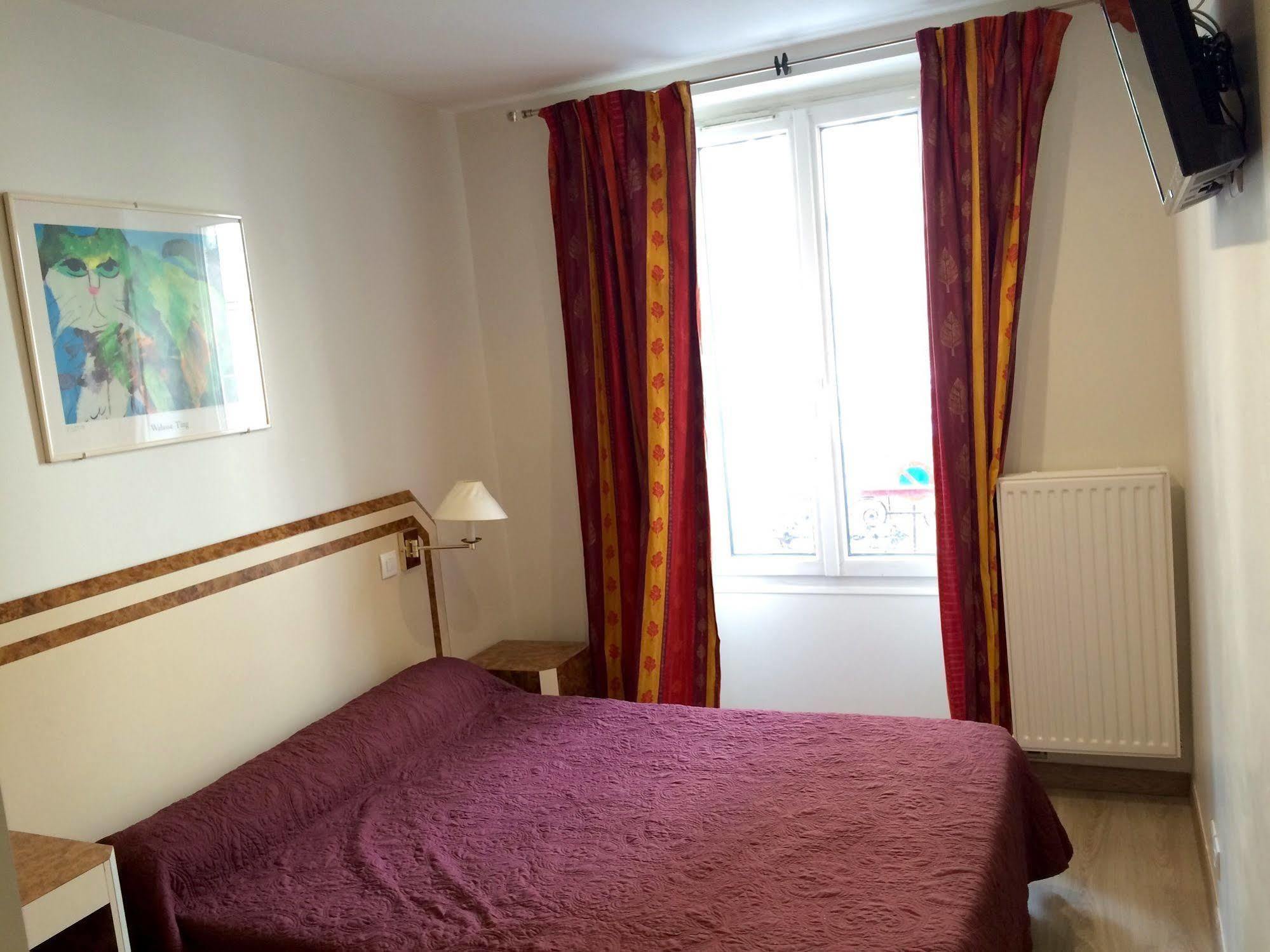 Hotel Azur Montmartre Париж Екстериор снимка