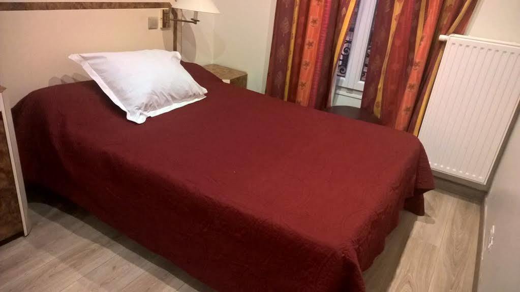 Hotel Azur Montmartre Париж Екстериор снимка